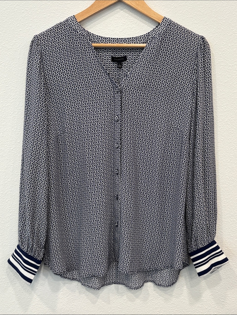 Talbots Women’s Navy Geometric Button-Front Blouse Size L NWT